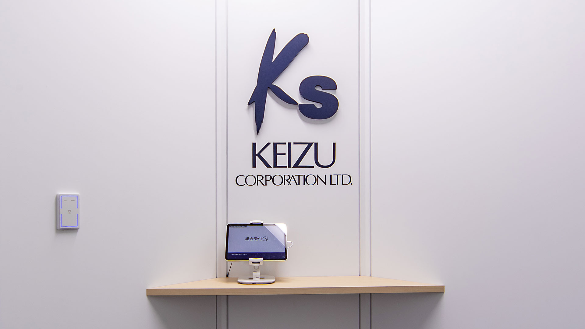 高階層の眺望が活きる開放的なオフィス6