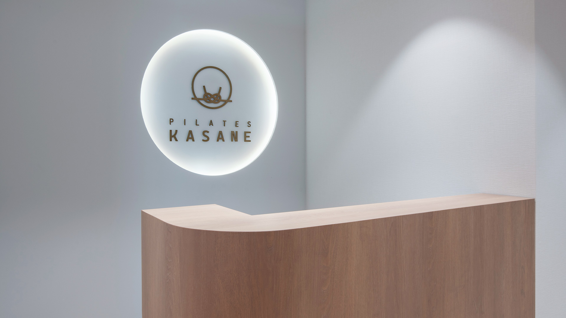 和のテイストが癒しを生むピラティススタジオの内装6