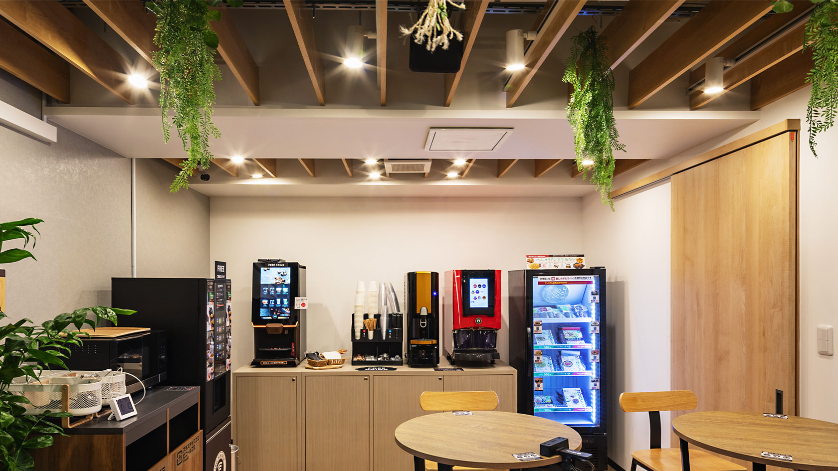 渋谷センター街店天井ルーバー