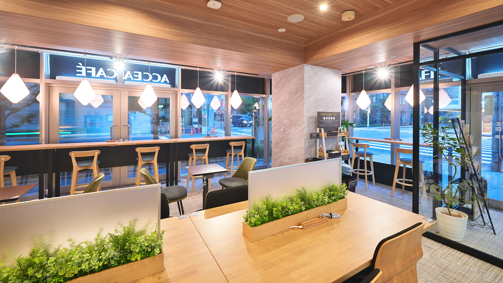 堺筋長堀橋店入口付近