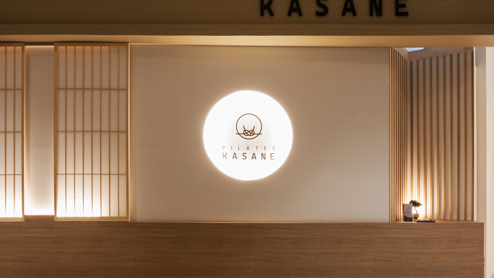 ファサードサイン