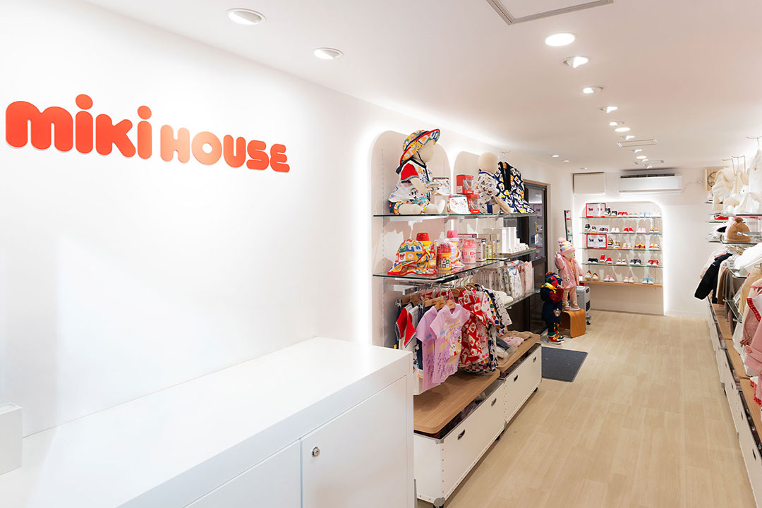 冬季限定オープンの子供服アパレルブランド POP UP ショップ