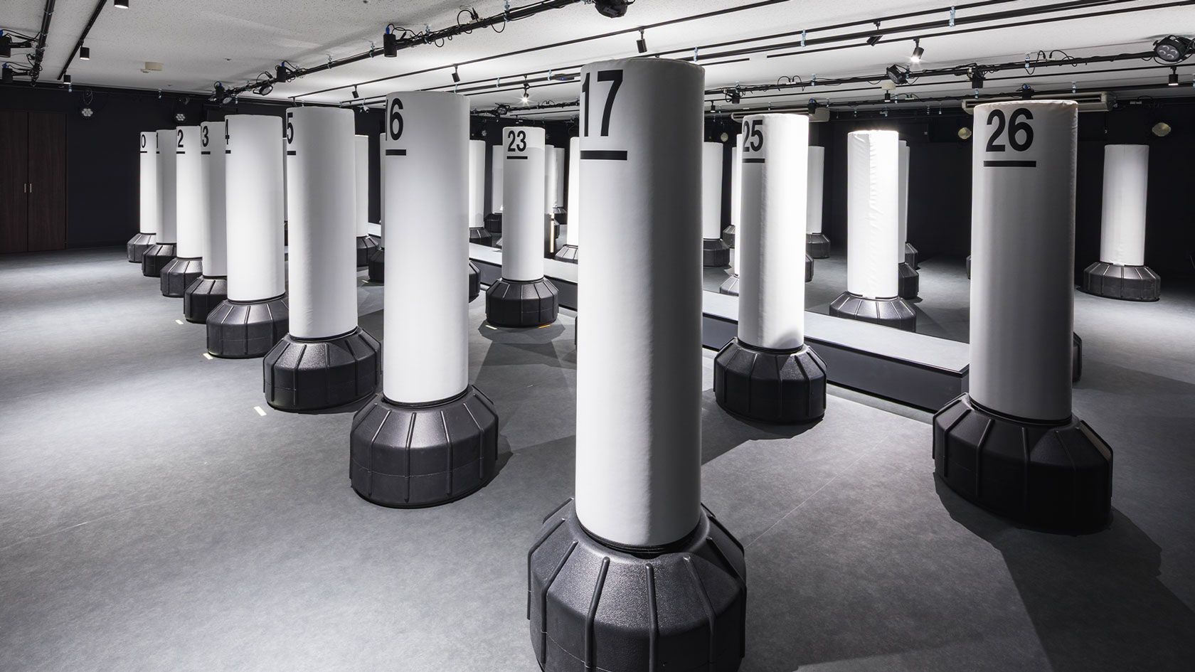 フィットネススタジオ内観