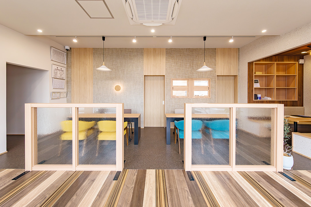 落ち着きと解放感を両立させた空間