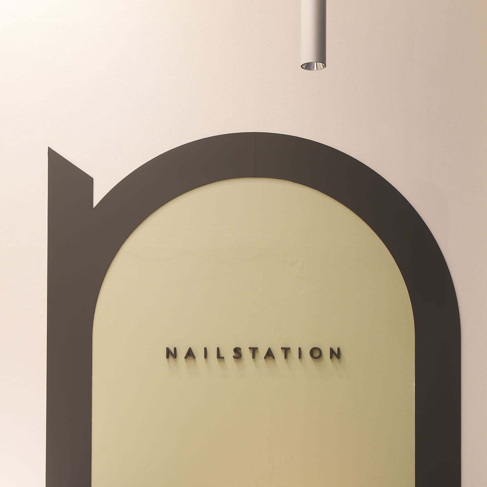 ロゴモチーフのシンボルデザイン