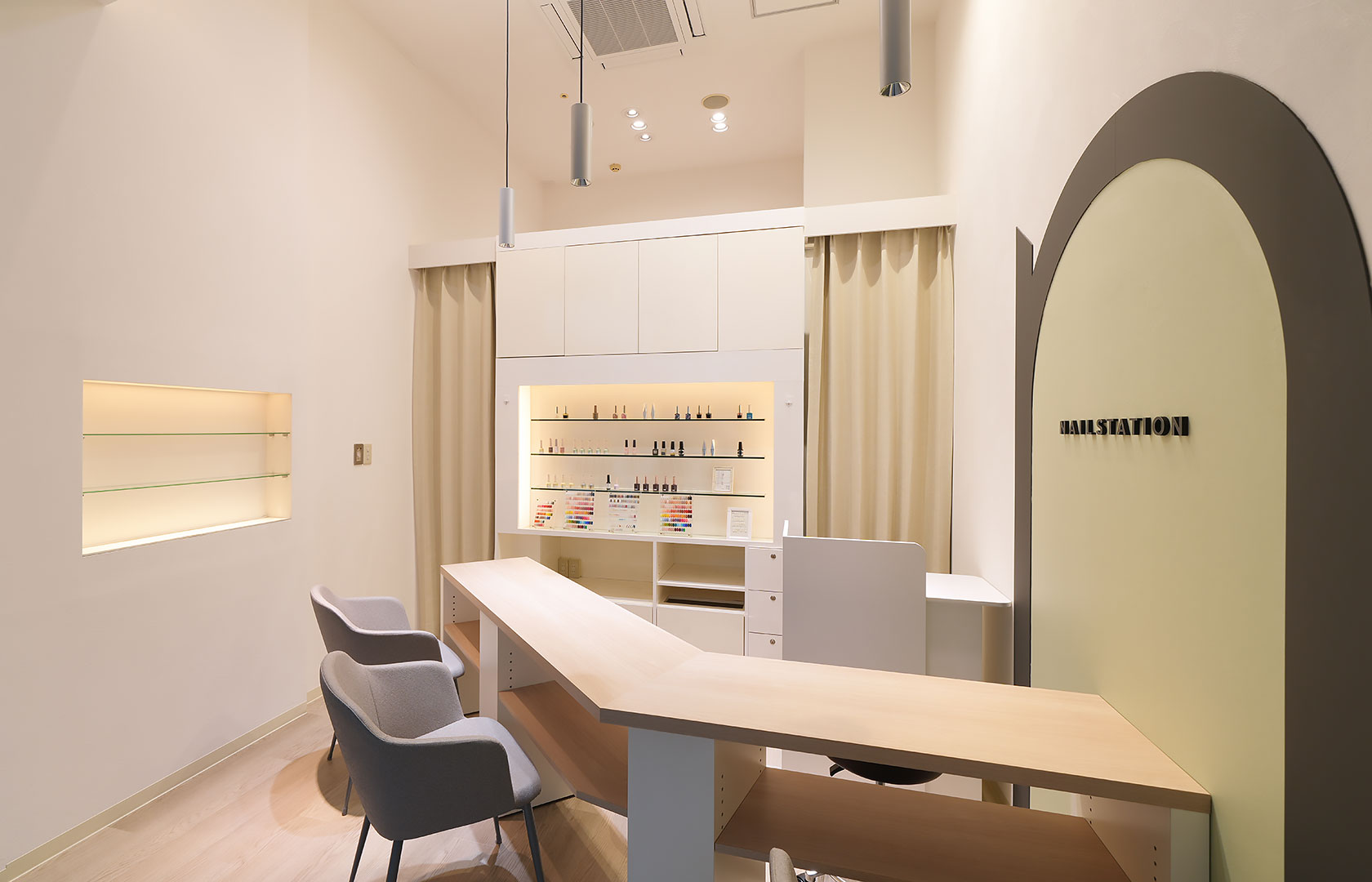 温かな雰囲気の店内