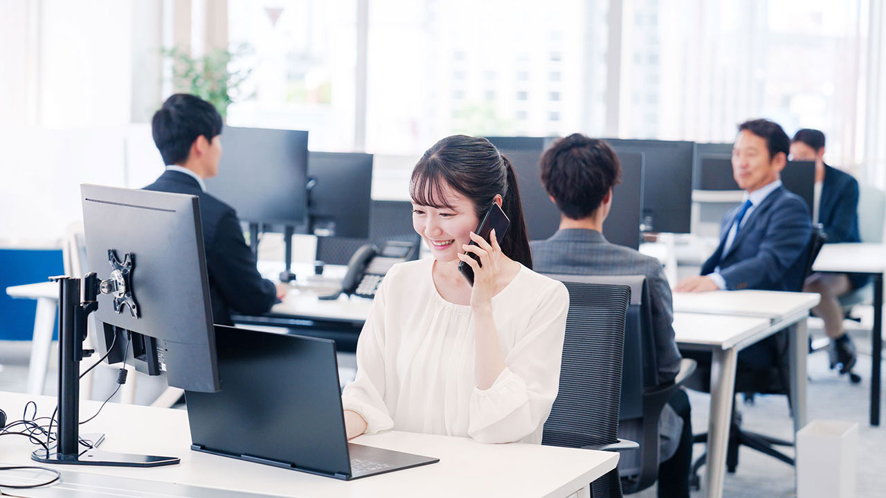 フリーアドレスオフィスの内装工事で押さえるべきポイント！配線・収納計画の注意点